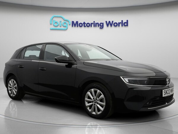 Used Vauxhall Astra 2022 for sale - 76042940: Photo 1