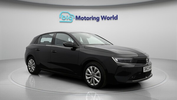 Used Vauxhall Astra 2022 for sale - 76042940: Photo 2