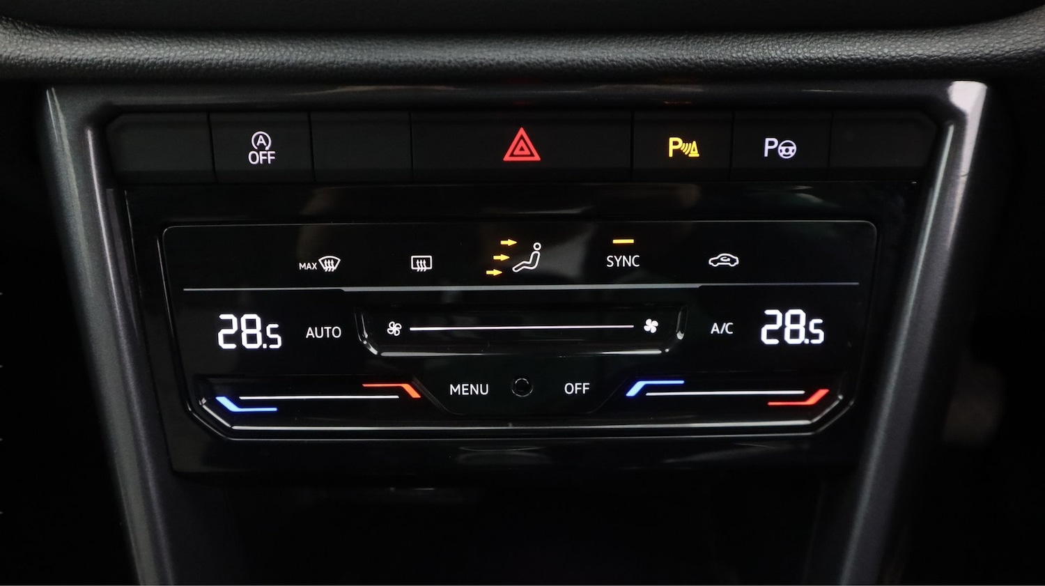 Used Volkswagen T-Roc 2023 for sale - 77643535: Photo 12