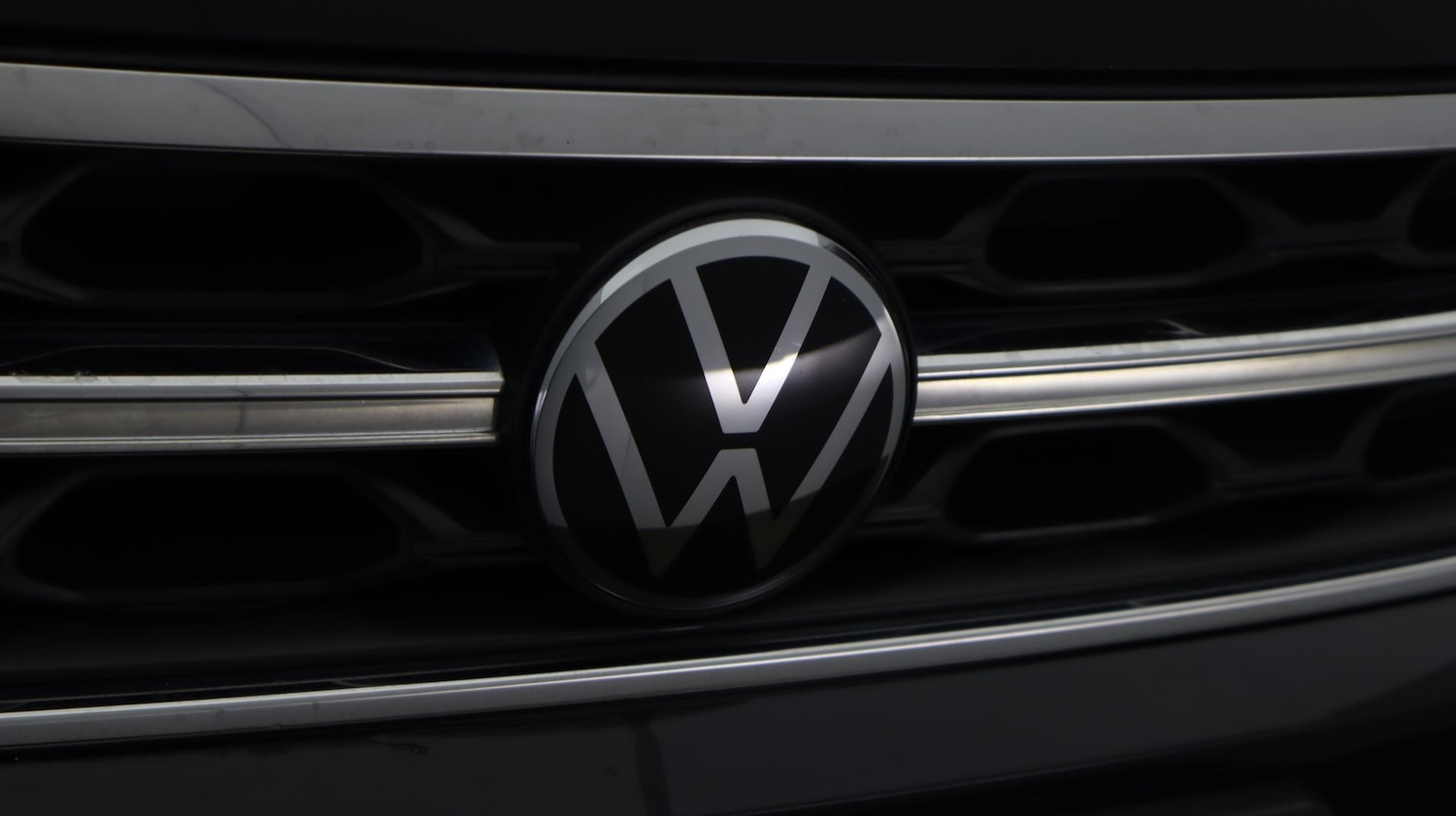 Used Volkswagen T-Roc 2023 for sale - 77643535: Photo 23