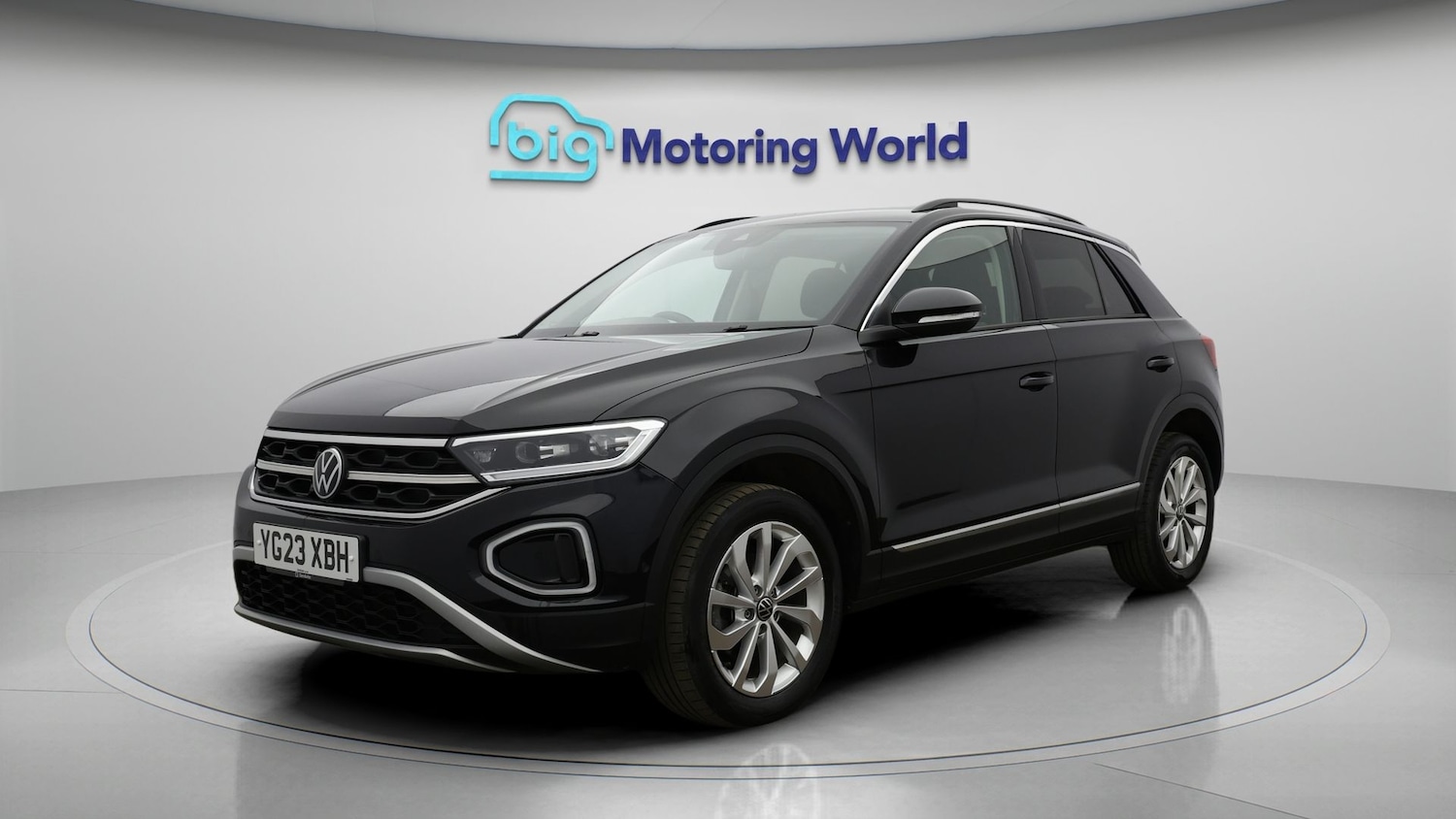 Used Volkswagen T-Roc 2023 for sale - 77643535: Photo 3