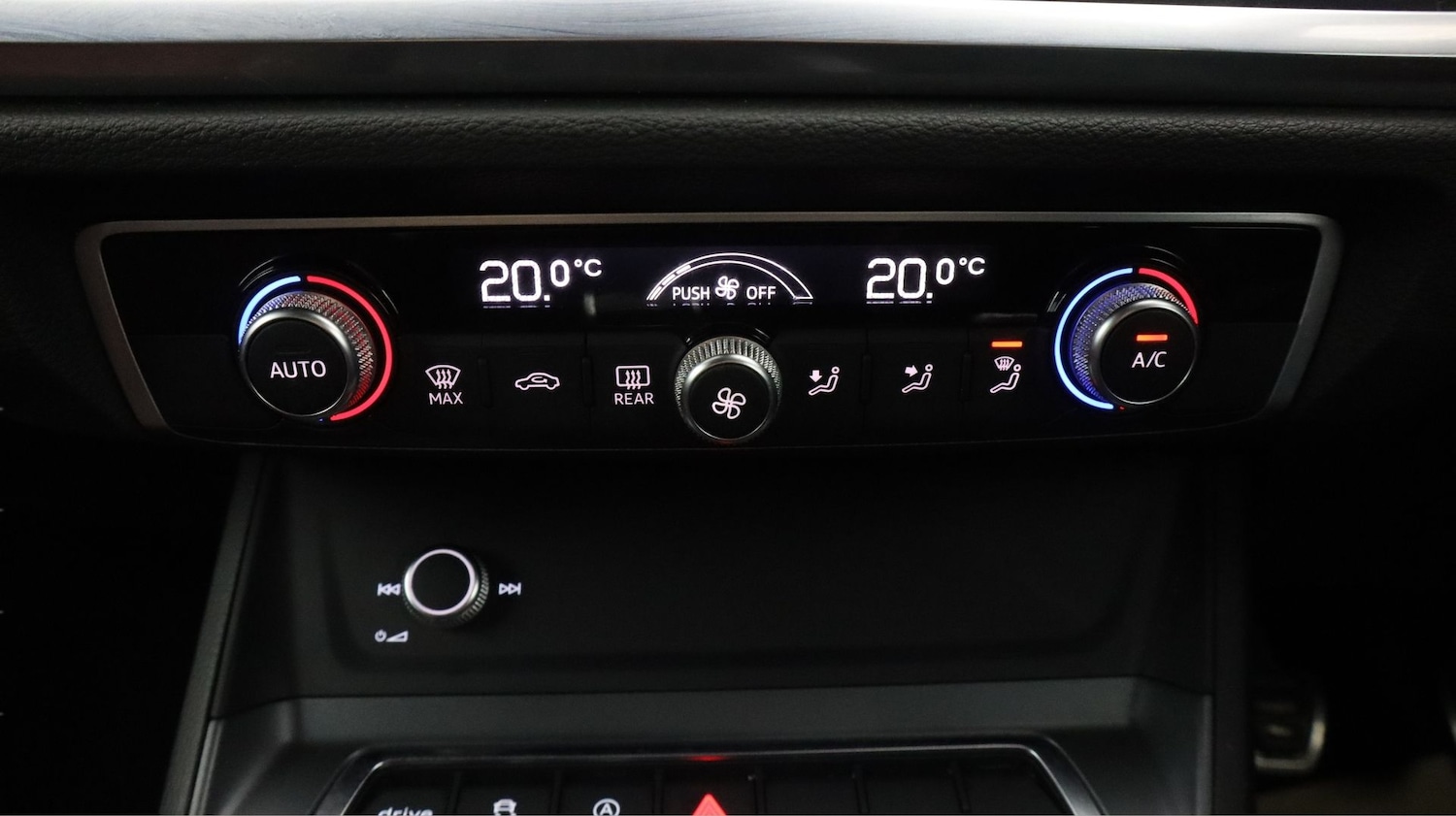 Used Audi Q3 2019 for sale - 78040624: Photo 12