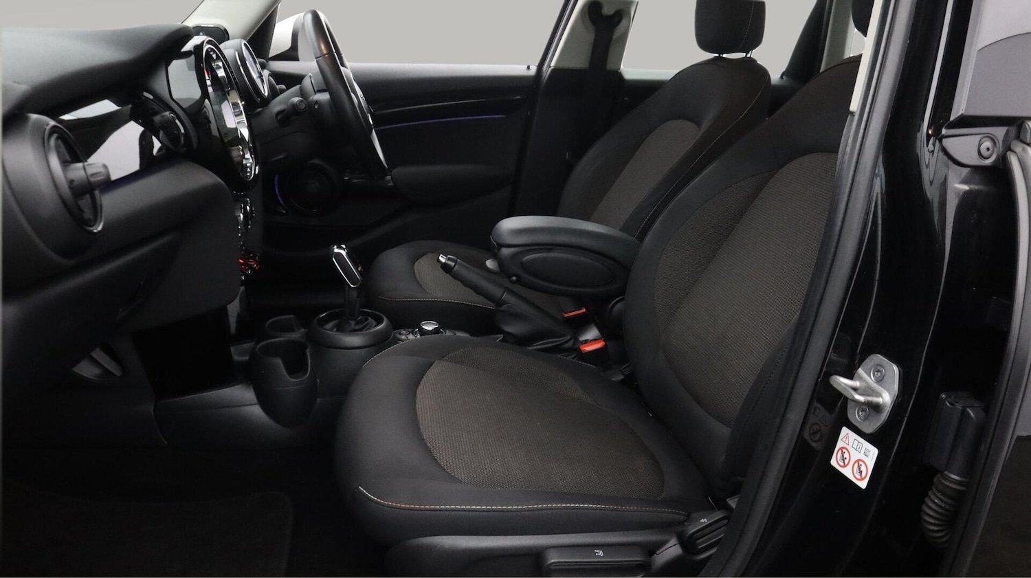 Used MINI Hatch 2022 for sale - 76771627: Photo 15