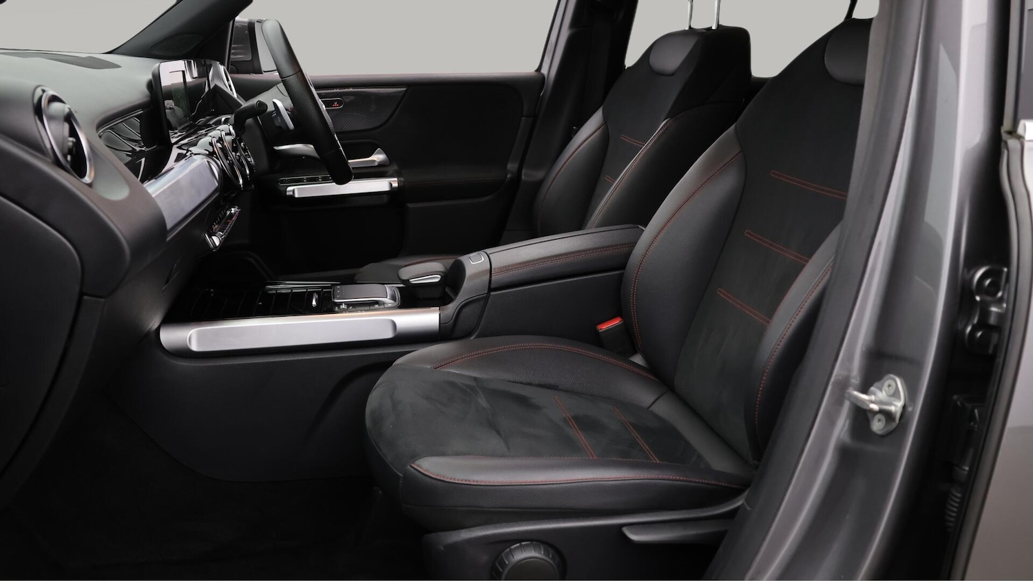 Used Mercedes-Benz GLB 2022 for sale - 76042873: Photo 15
