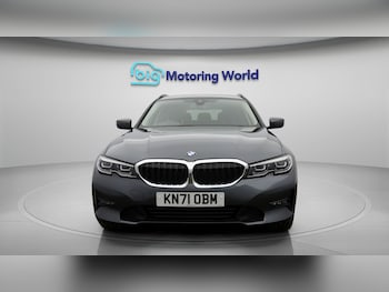 Used BMW 3 Series 2021 for sale - 77329410: Photo
