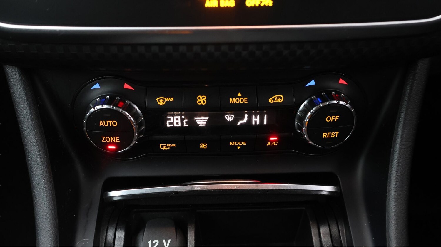 Used Mercedes-Benz A-Class 2018 for sale - 77950260: Photo 11