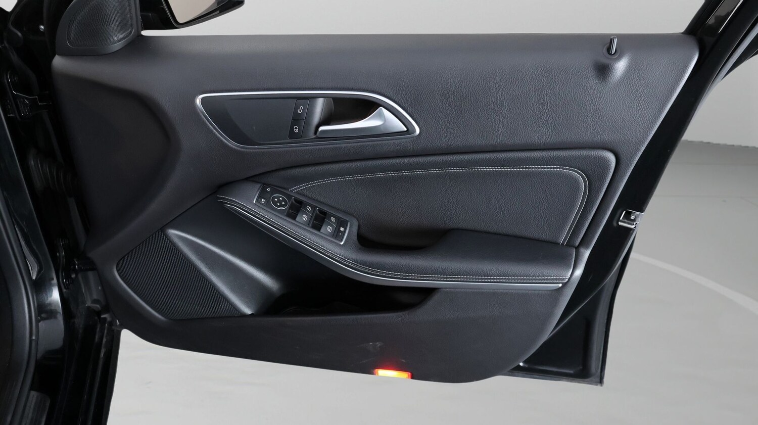 Used Mercedes-Benz A-Class 2018 for sale - 77950260: Photo 14