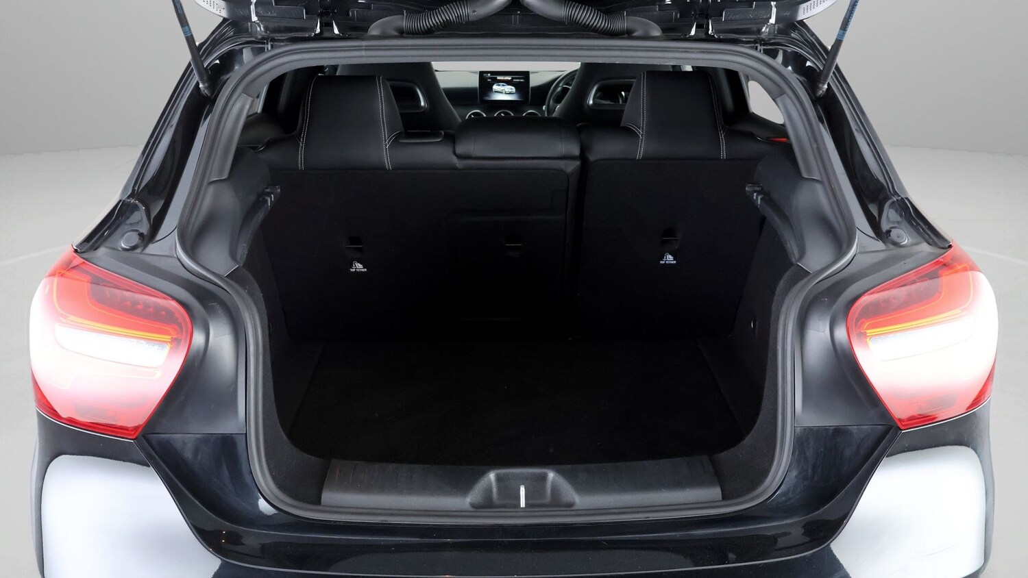 Used Mercedes-Benz A-Class 2018 for sale - 77950260: Photo 16