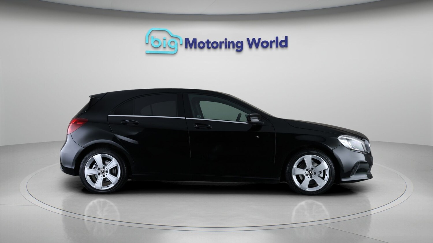 Used Mercedes-Benz A-Class 2018 for sale - 77950260: Photo 8