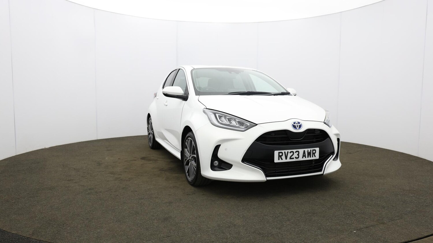 Used Toyota Yaris 2023 for sale - 76326014: Photo 48