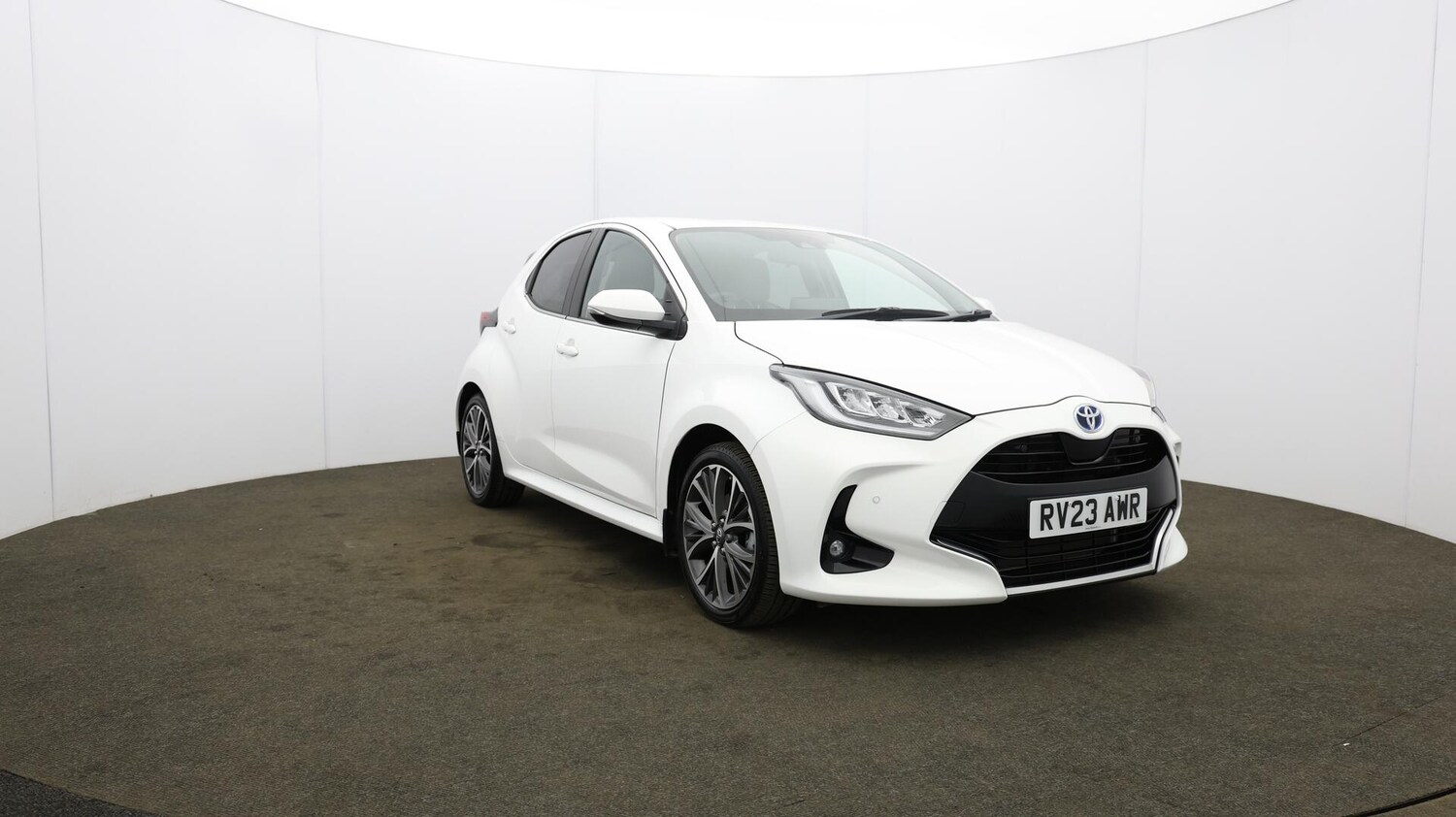 Used Toyota Yaris 2023 for sale - 76326014: Photo 49