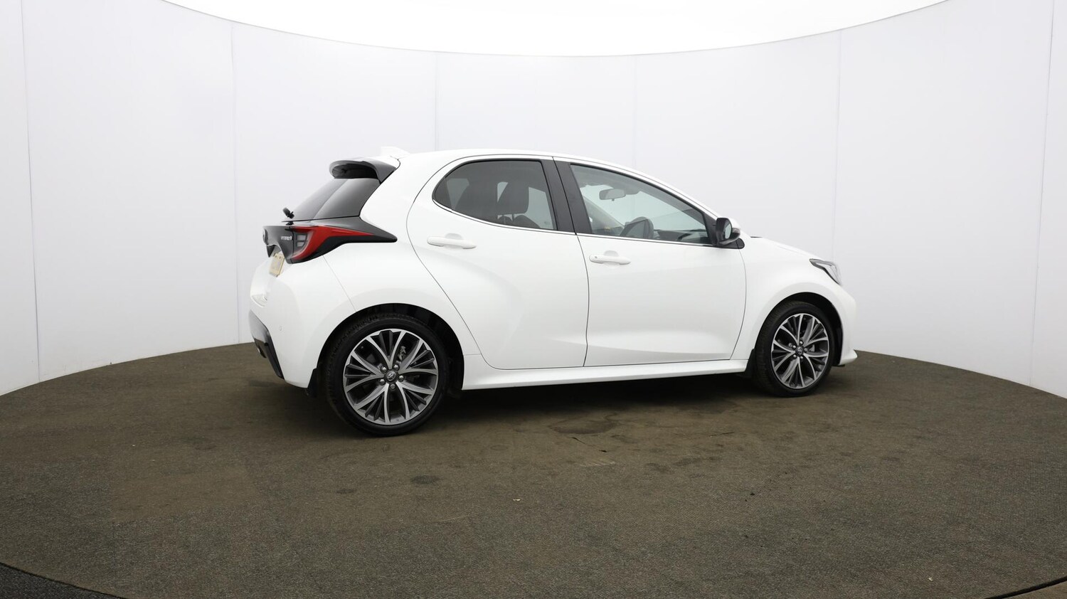 Used Toyota Yaris 2023 for sale - 76326014: Photo 59