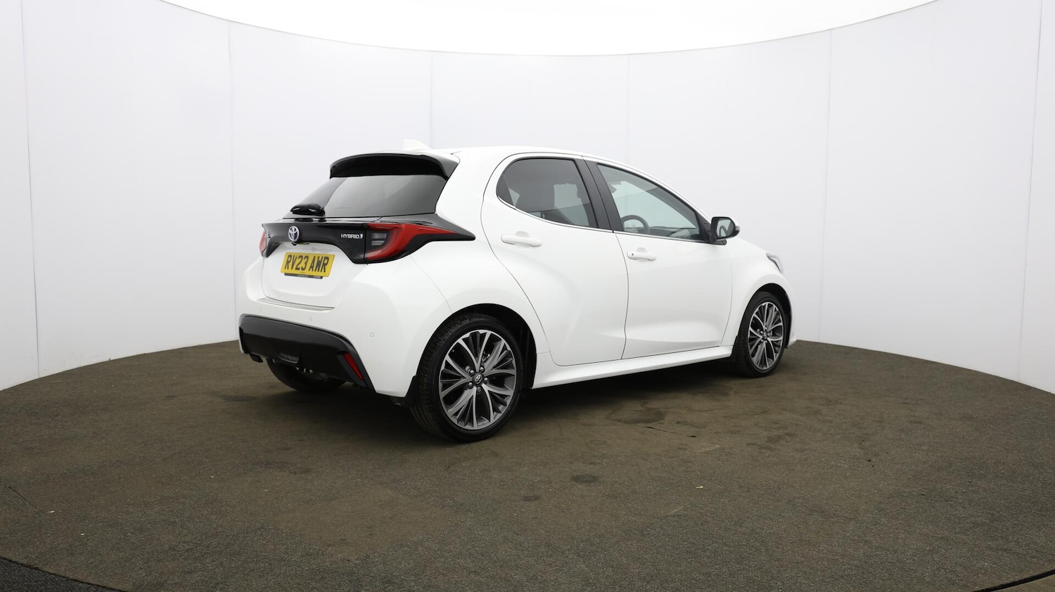 Used Toyota Yaris 2023 for sale - 76326014: Photo 61
