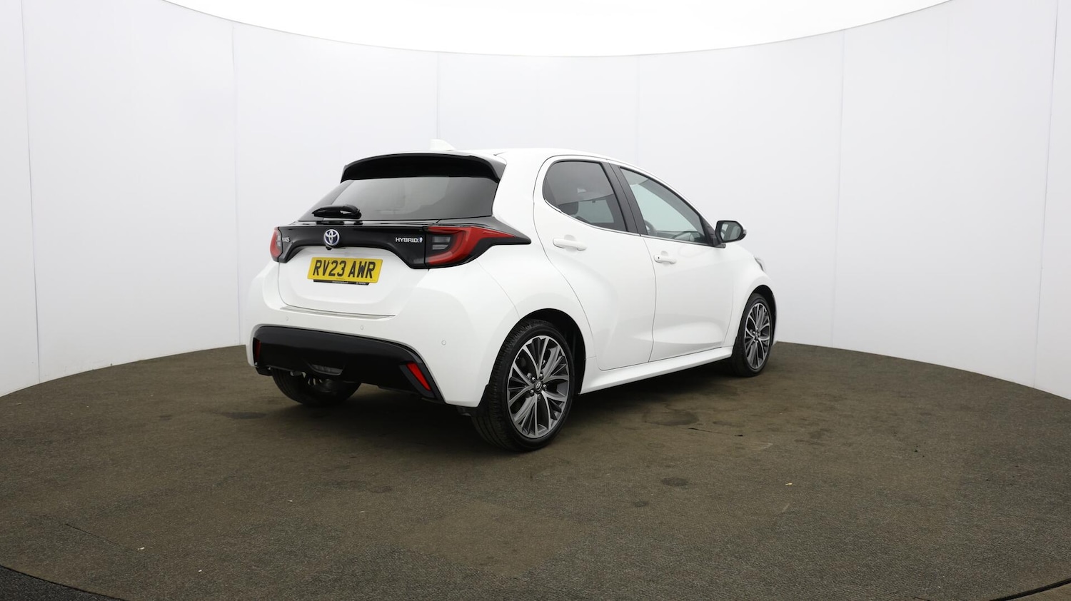 Used Toyota Yaris 2023 for sale - 76326014: Photo 62