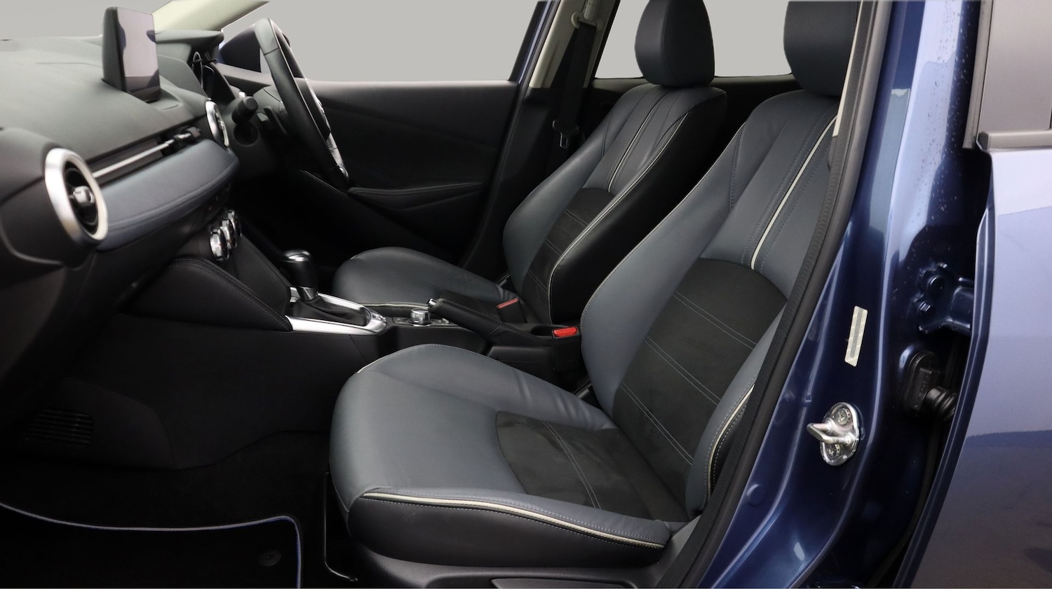 Used Mazda Mazda2 2022 for sale - 77968860: Photo 14