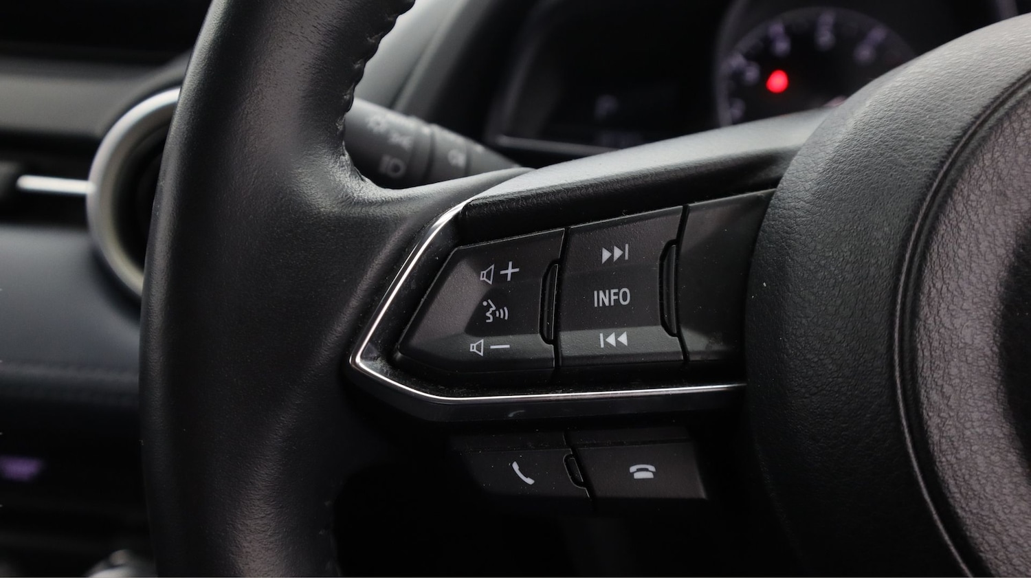 Used Mazda Mazda2 2022 for sale - 77968860: Photo 24