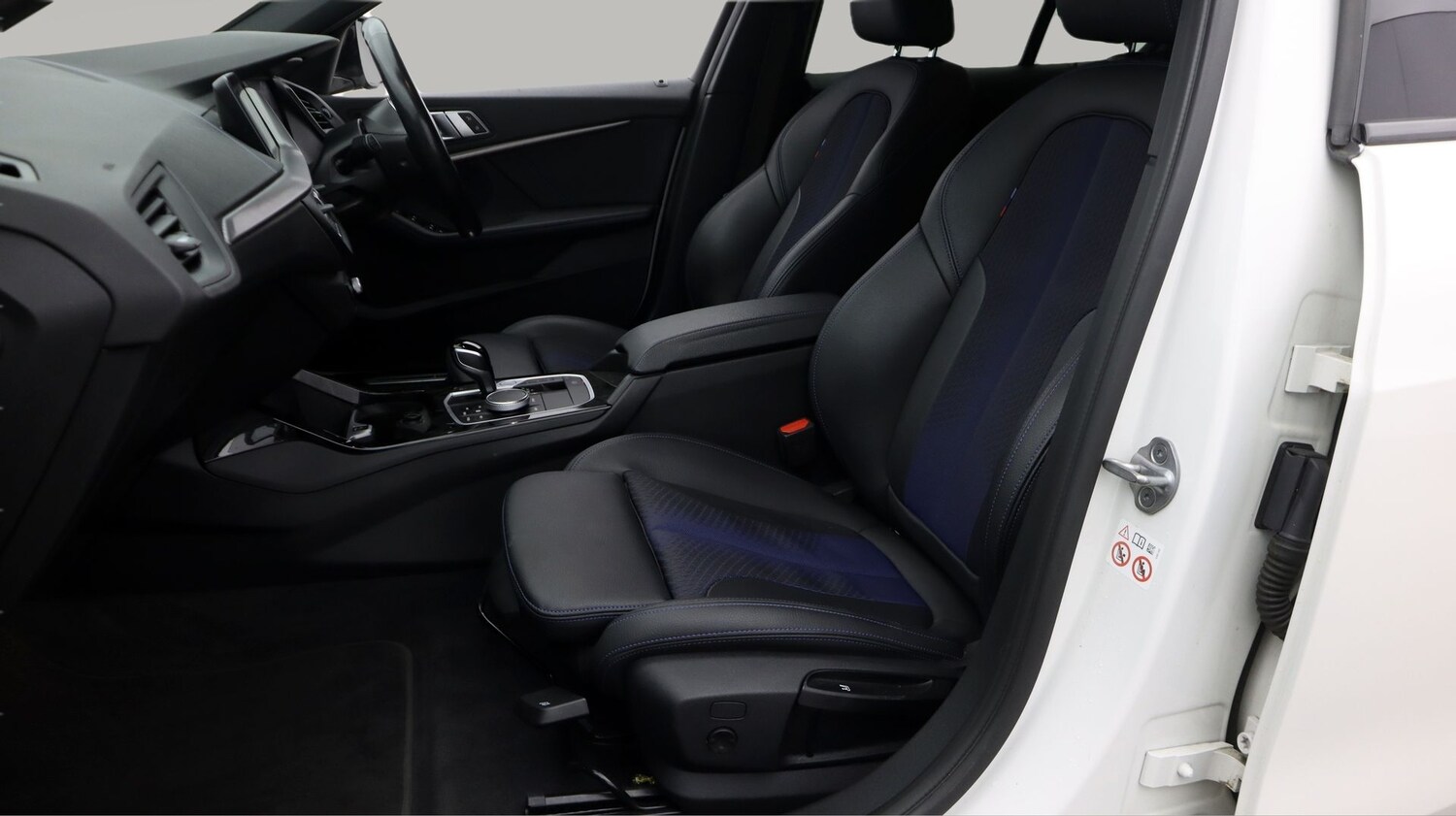 Used BMW 1 Series 2023 for sale - 77677036: Photo 14