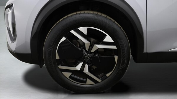 Used Peugeot 2008 2023 for sale - 75578071: Photo 19