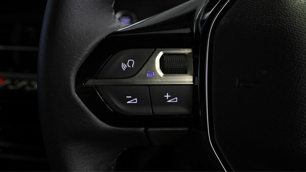 Used Peugeot 2008 2023 for sale - 75578071: Photo 23