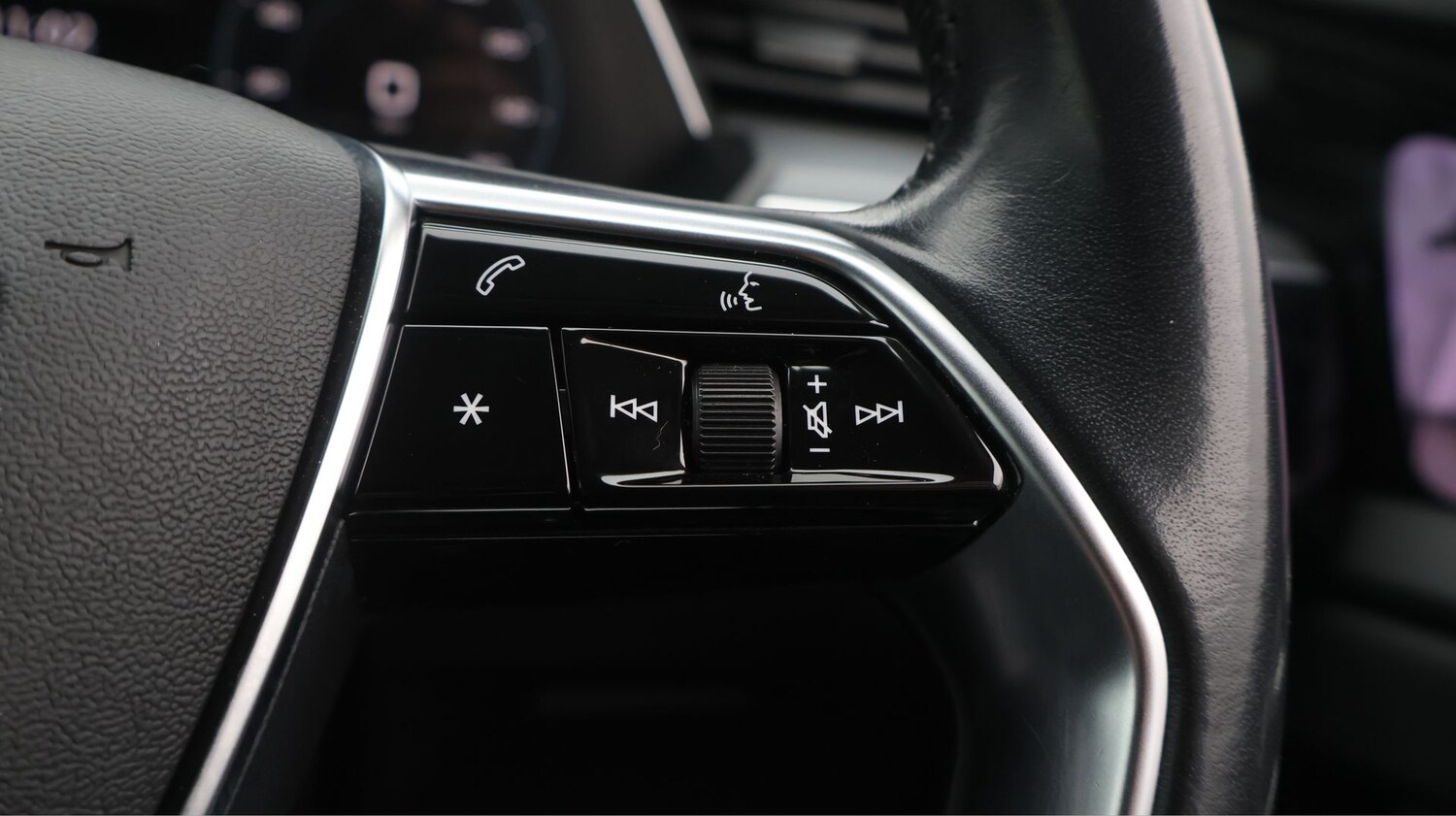 Used Audi e-tron 2020 for sale - 77746025: Photo 25