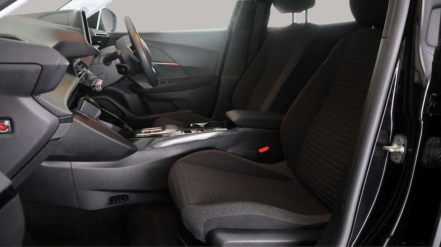 Used Peugeot 2008 2022 for sale - 77651614: Photo 13