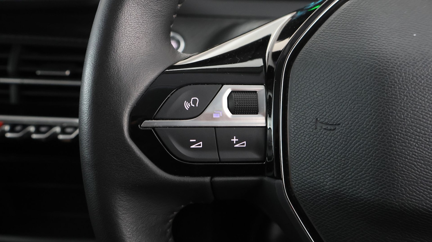 Used Peugeot 2008 2022 for sale - 77651614: Photo 23