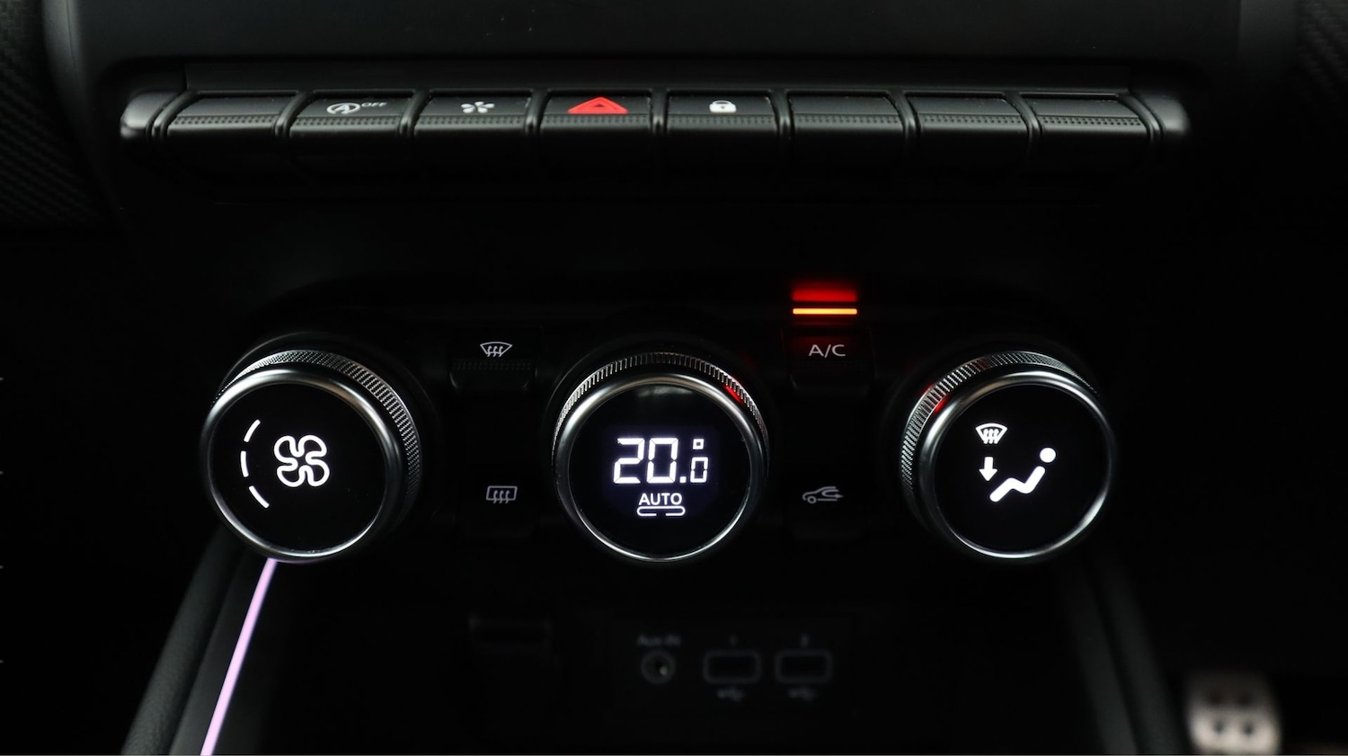 Used Renault Clio 2023 for sale - 77935919: Photo 12