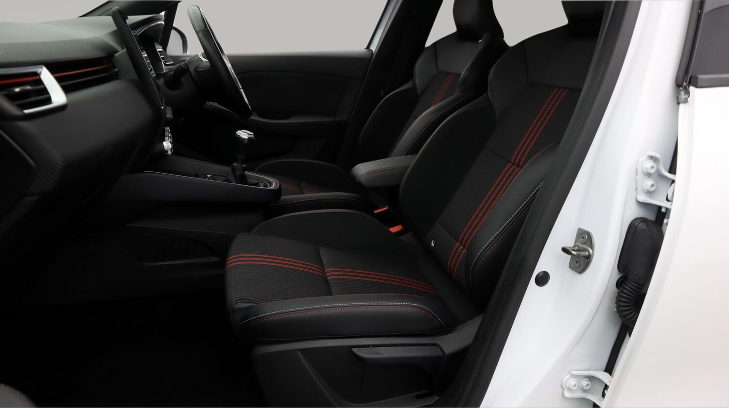 Used Renault Clio 2023 for sale - 77935919: Photo 14