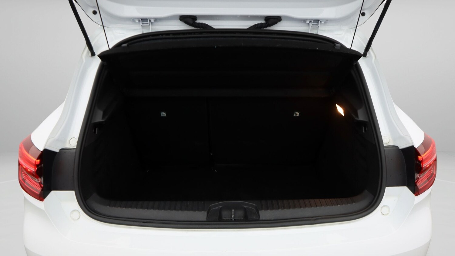 Used Renault Clio 2023 for sale - 77935919: Photo 17