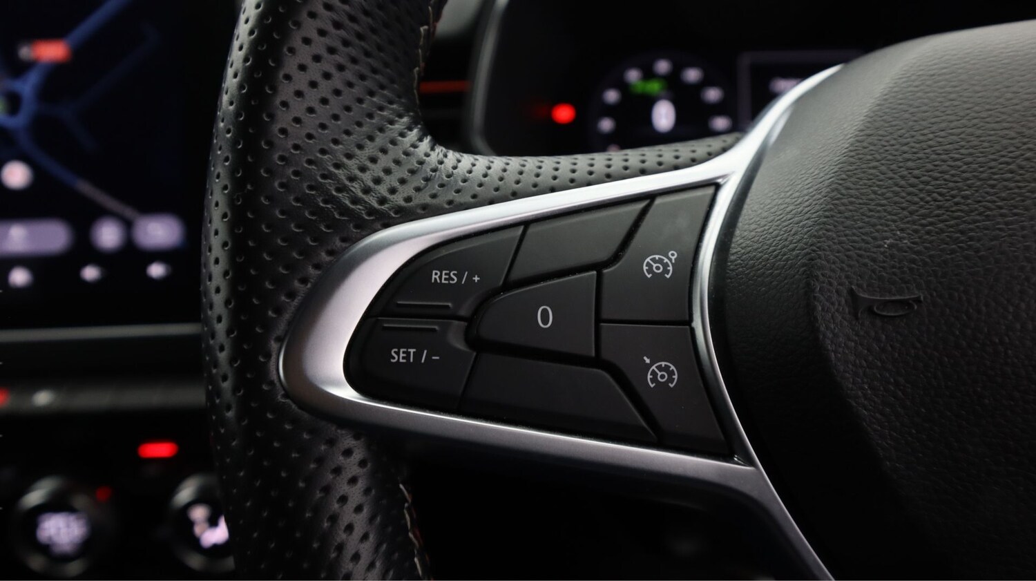 Used Renault Clio 2023 for sale - 77935919: Photo 21