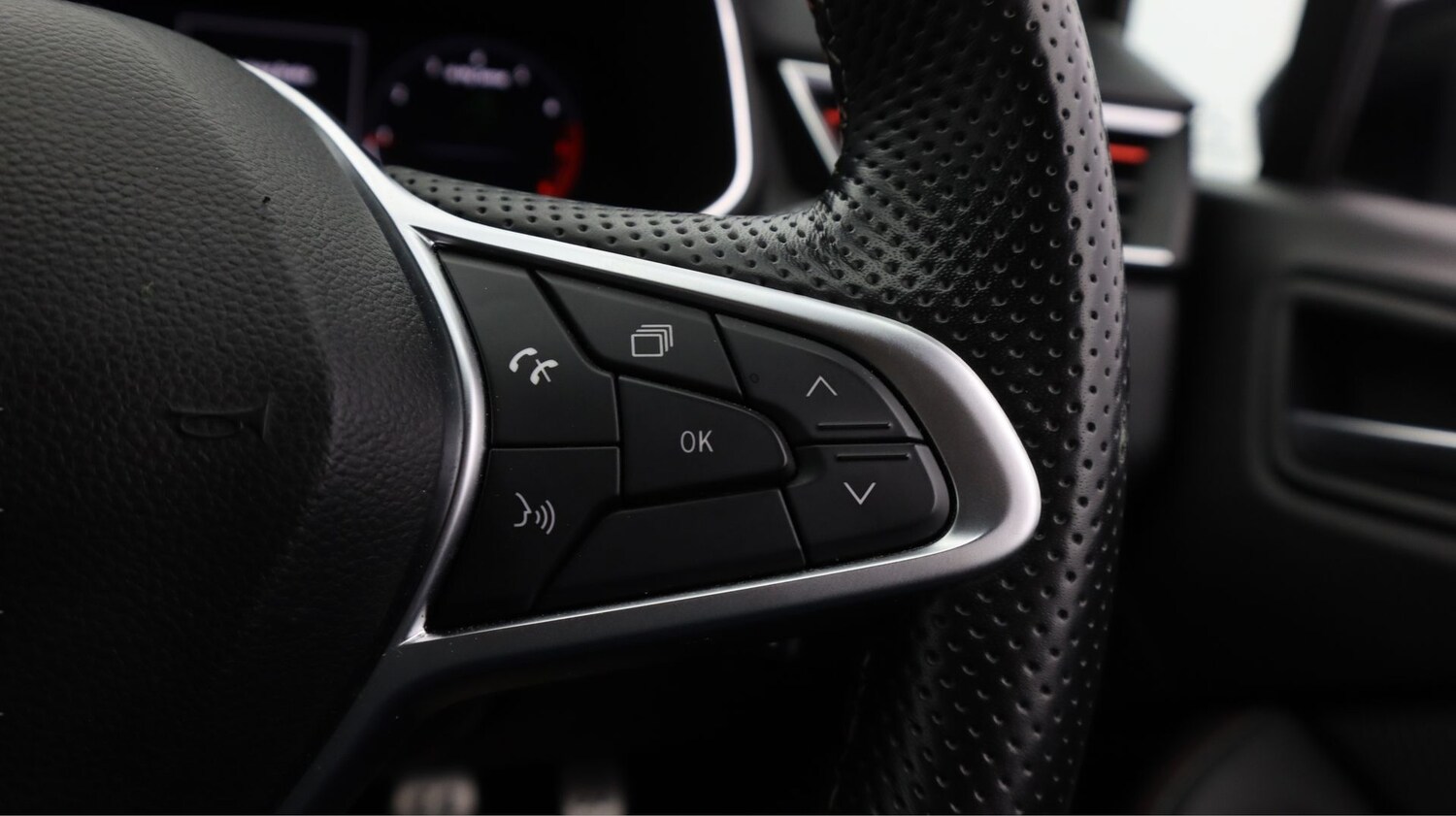 Used Renault Clio 2023 for sale - 77935919: Photo 22