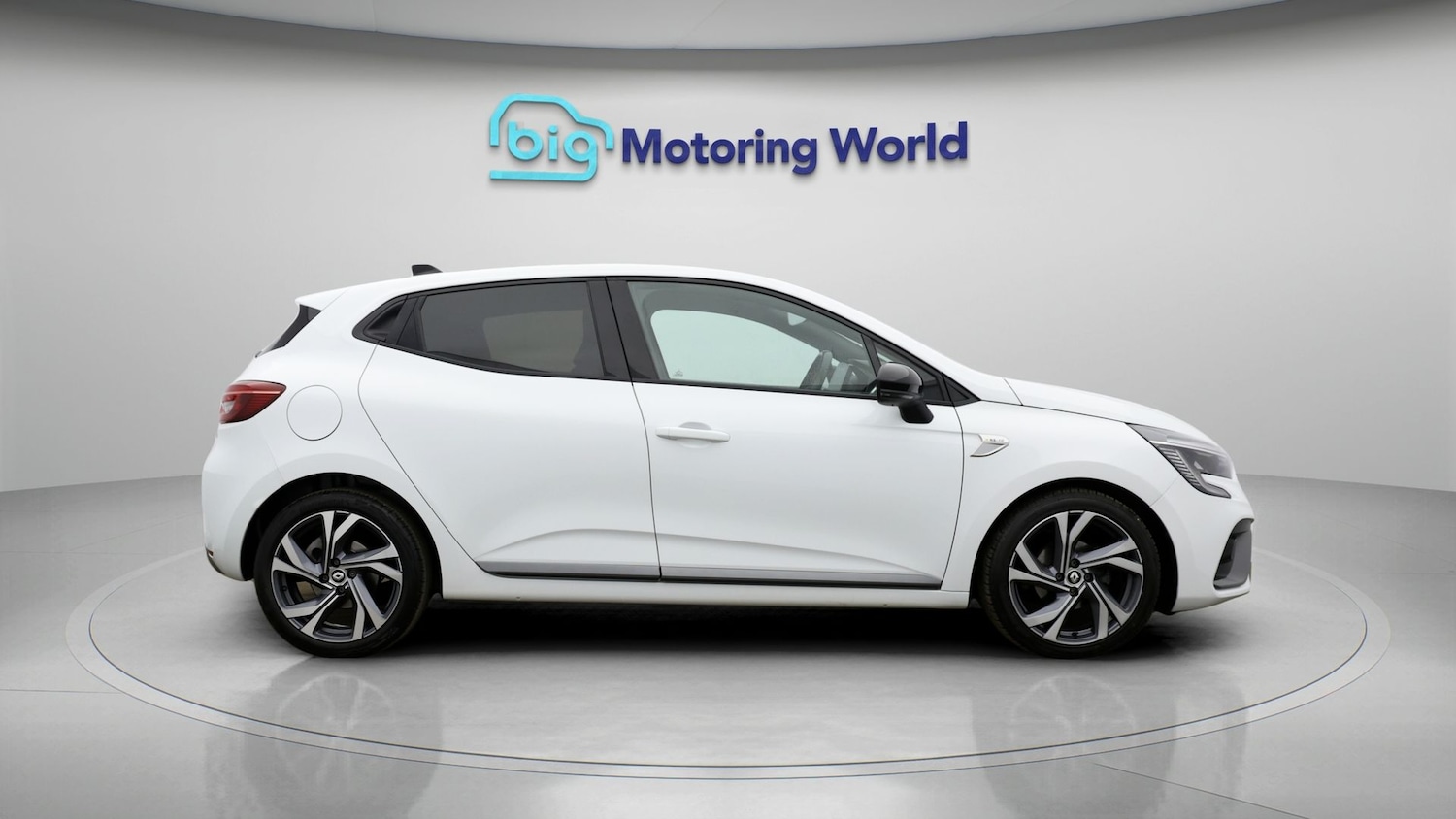 Used Renault Clio 2023 for sale - 77935919: Photo 8