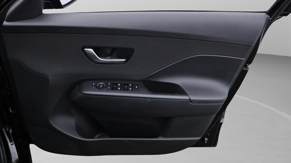 Used Hyundai KONA 2025 for sale - 76295285: Photo 16