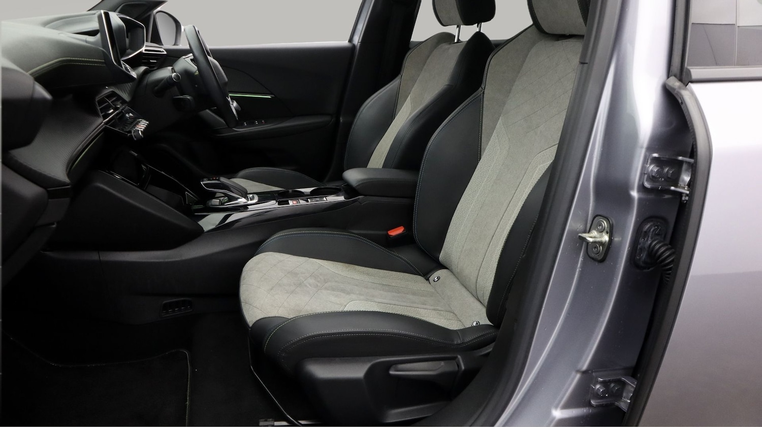 Used Peugeot 2008 2021 for sale - 77502452: Photo 14