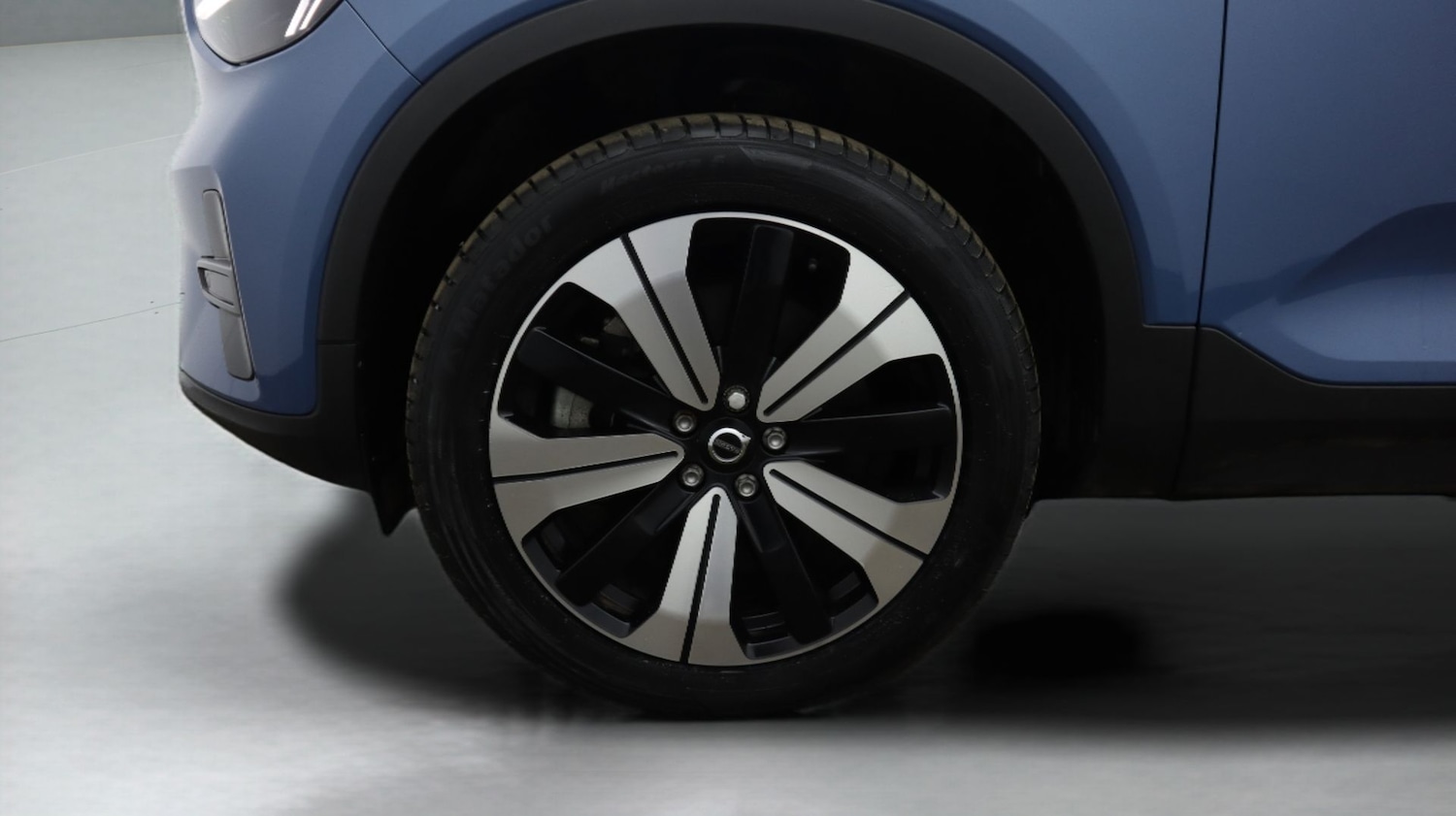 Used Volvo XC40 2023 for sale - 77616252: Photo 18