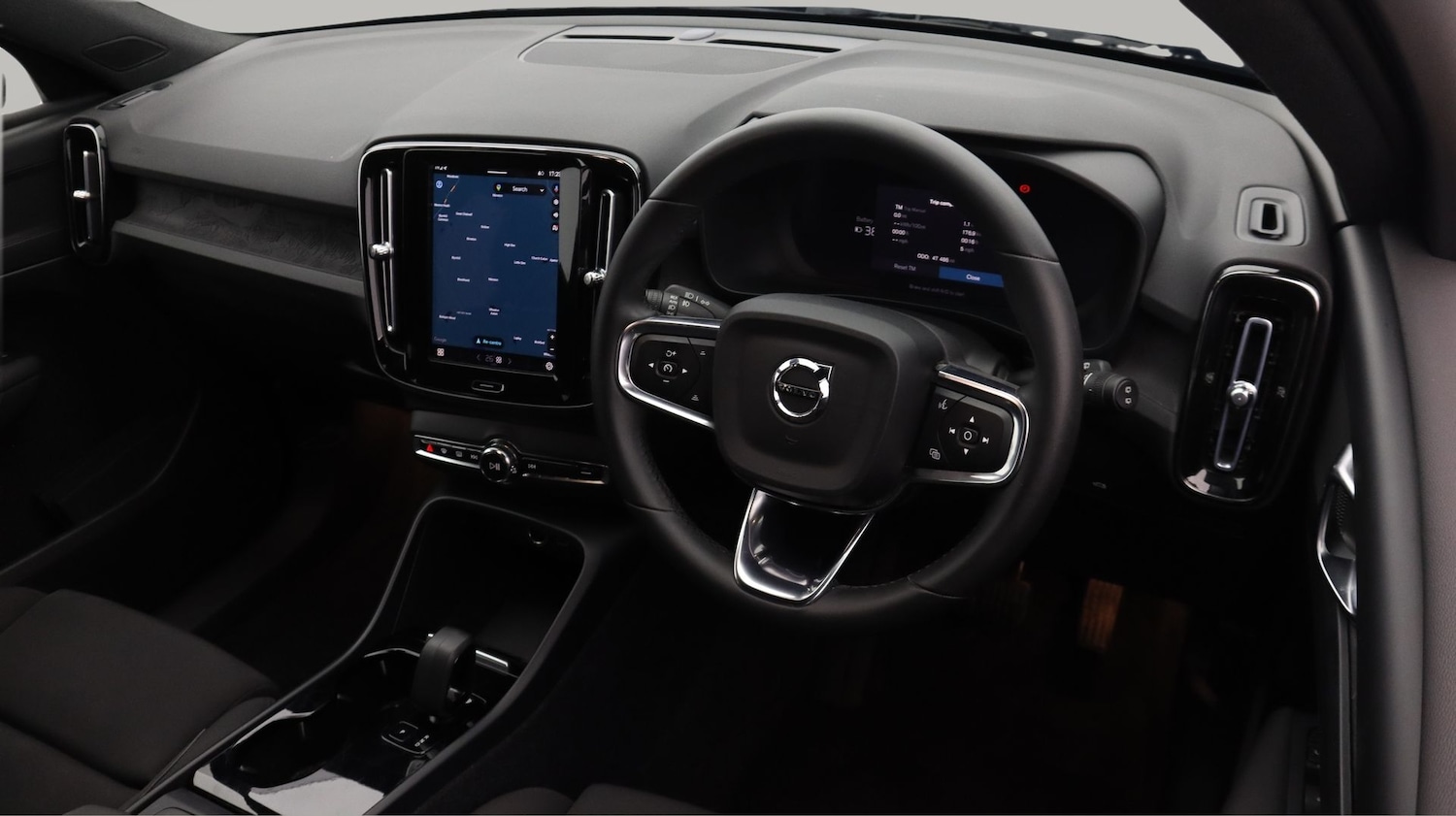 Used Volvo XC40 2023 for sale - 77616252: Photo 9