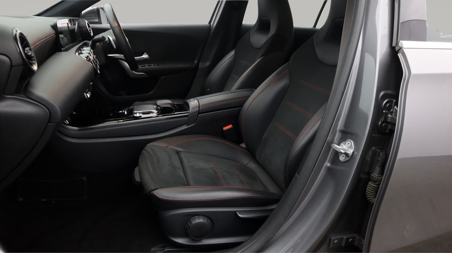 Used Mercedes-Benz A-Class for sale - 77345765: Photo 14