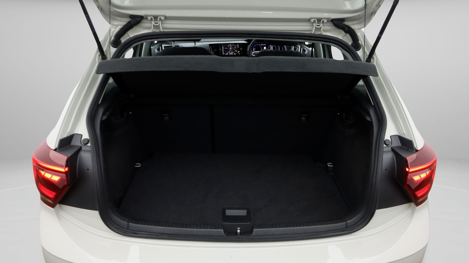 Used Volkswagen Polo 2023 for sale - 78155645: Photo 17