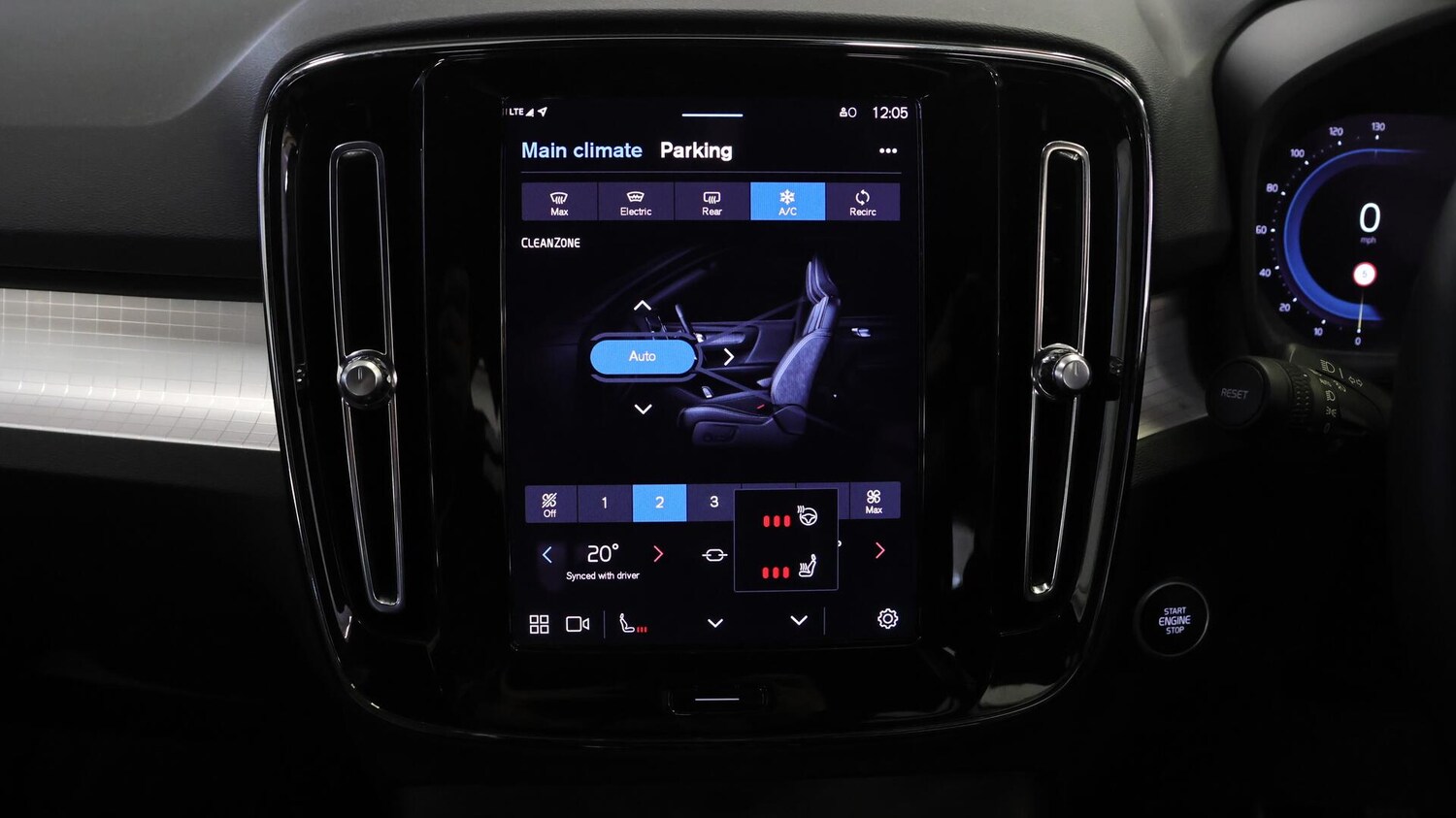 Used Volvo XC40 2023 for sale - 75940130: Photo 13