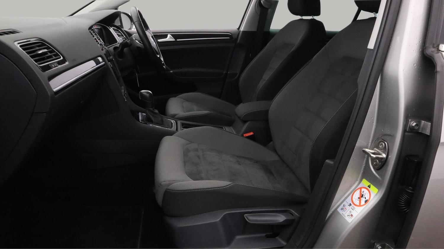 Used Volkswagen Golf 2020 for sale - 76771665: Photo 15