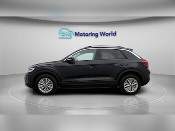 Used Volkswagen T-Roc 2022 for sale - 78483875: Photo