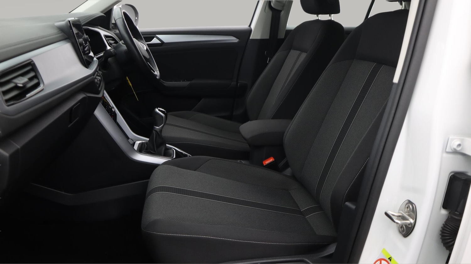 Used Volkswagen T-Roc 2023 for sale - 76742625: Photo 15