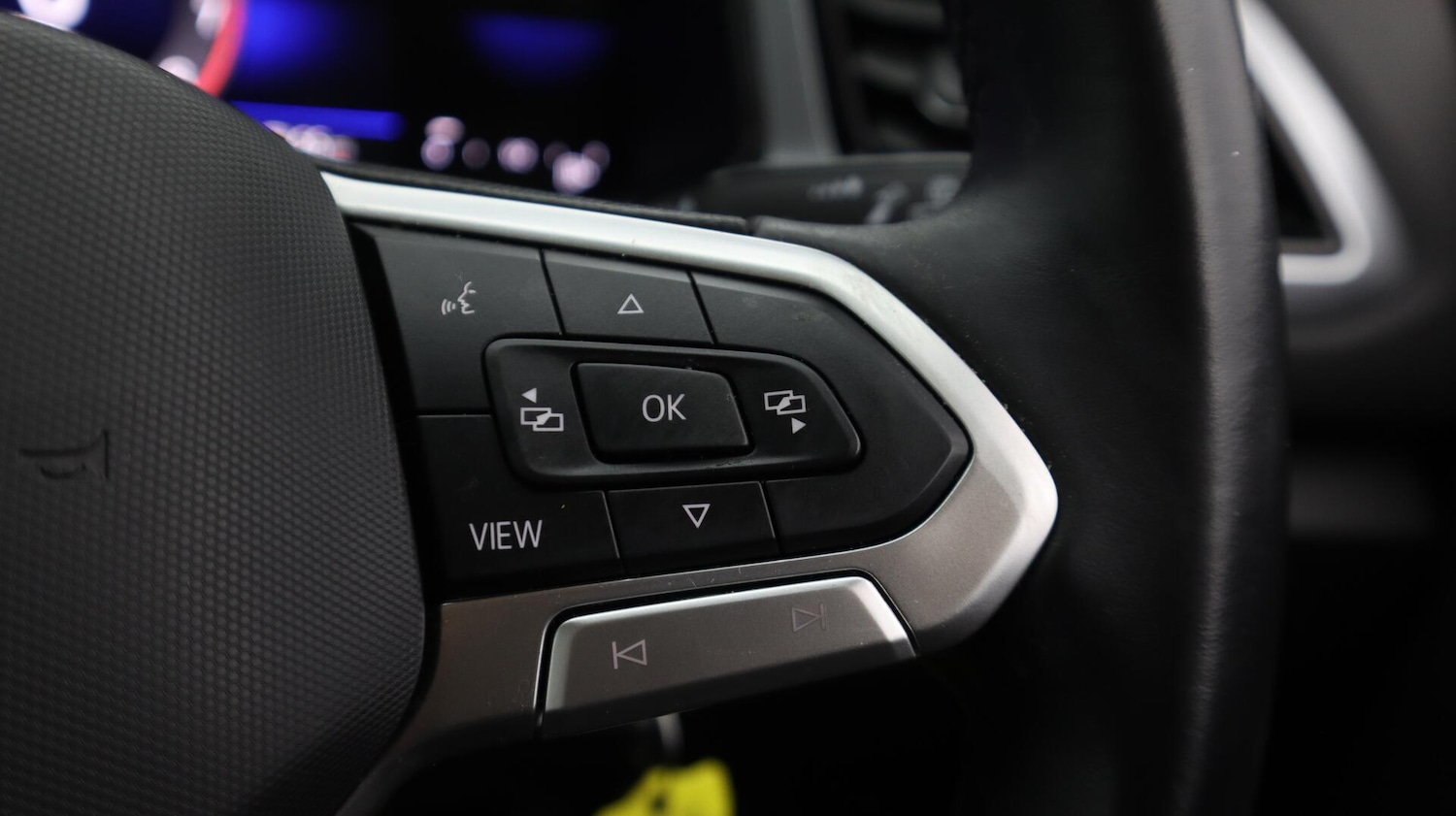 Used Volkswagen T-Roc 2023 for sale - 76742625: Photo 23