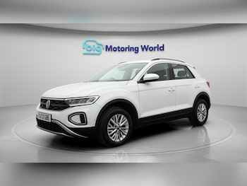 Used Volkswagen T-Roc 2023 for sale - 76742625: Photo