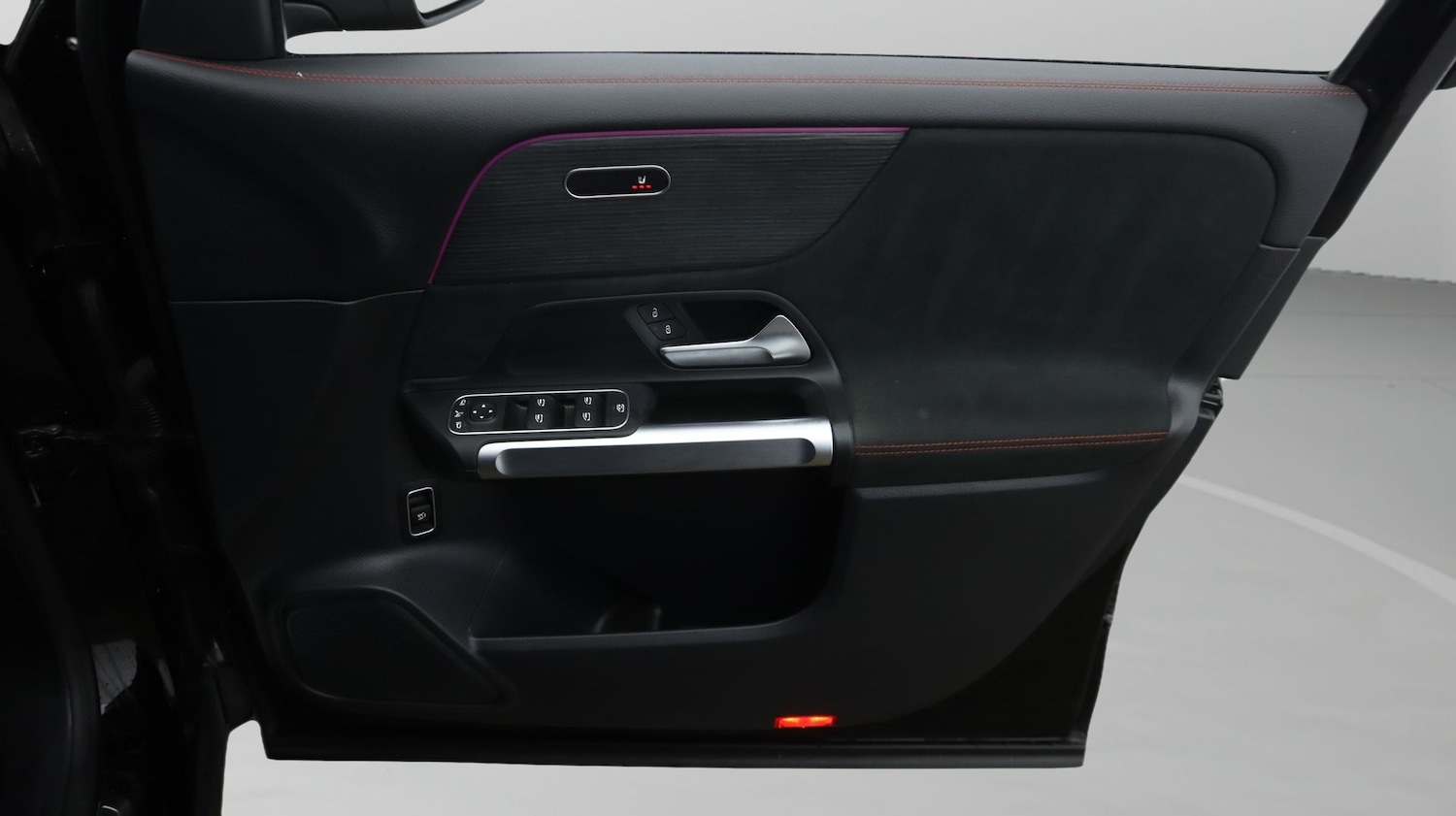 Used Mercedes-Benz EQB 2023 for sale - 77819095: Photo 15