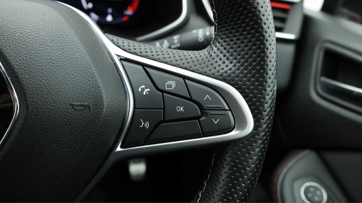 Used Renault Clio for sale - 76727621: Photo 27