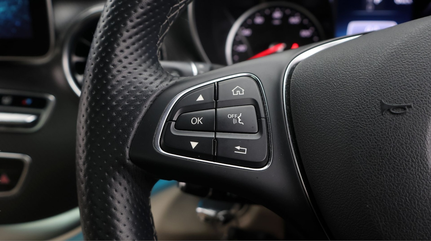 Used Mercedes-Benz V-Class 2022 for sale - 77460491: Photo 26