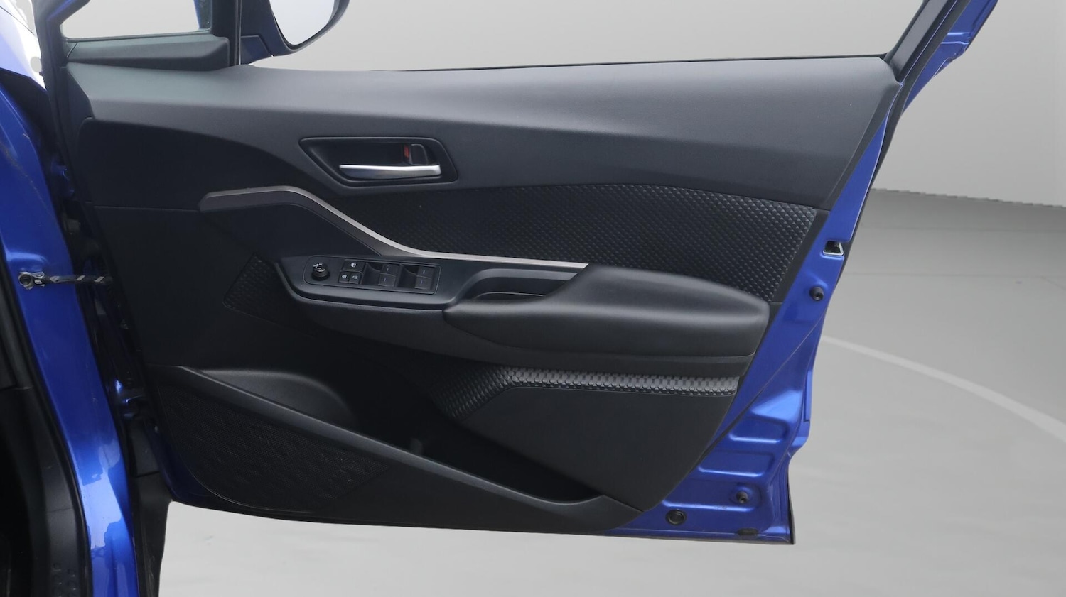 Used Toyota C-HR for sale - 76727244: Photo 16