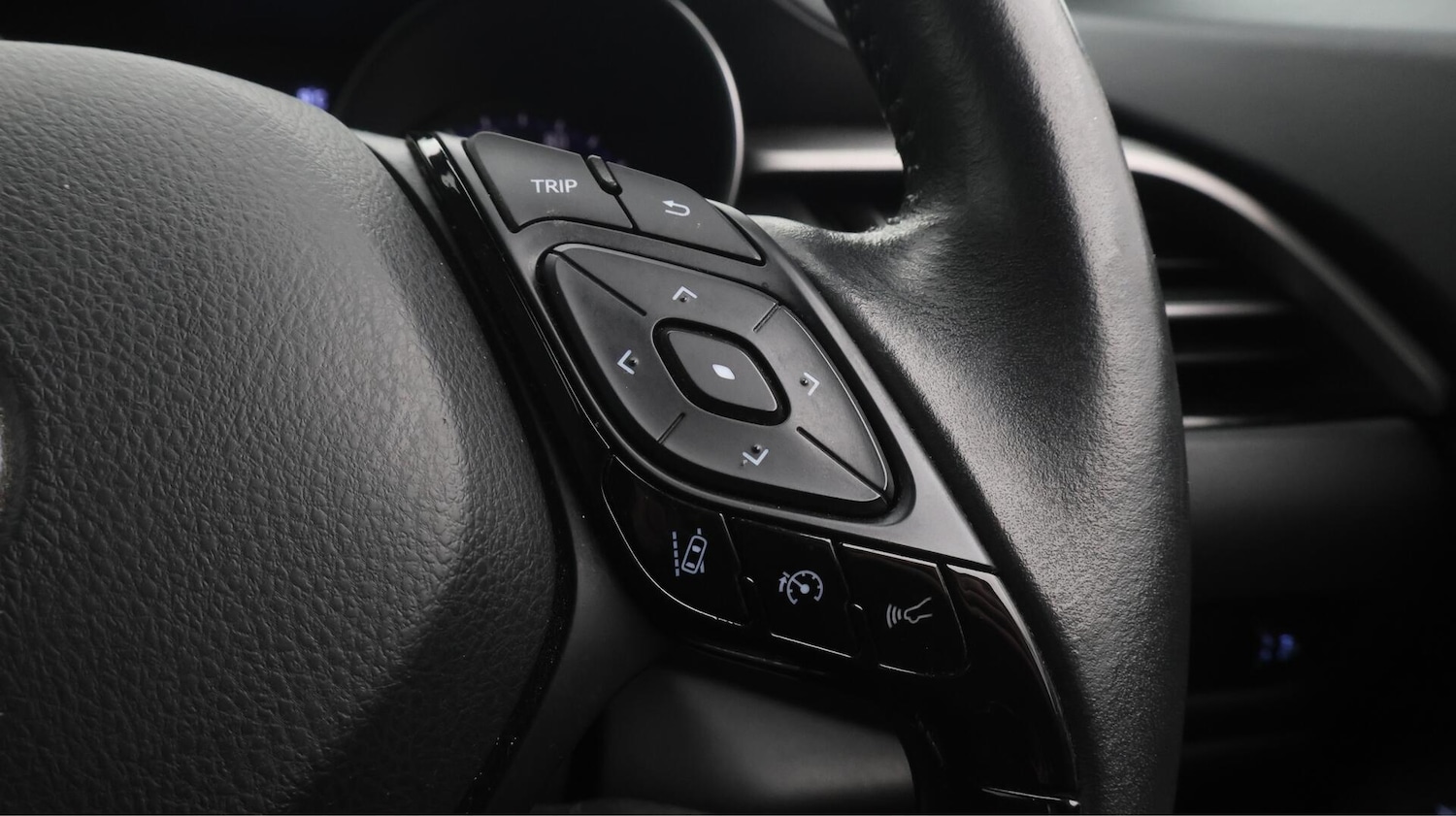 Used Toyota C-HR for sale - 76727244: Photo 26