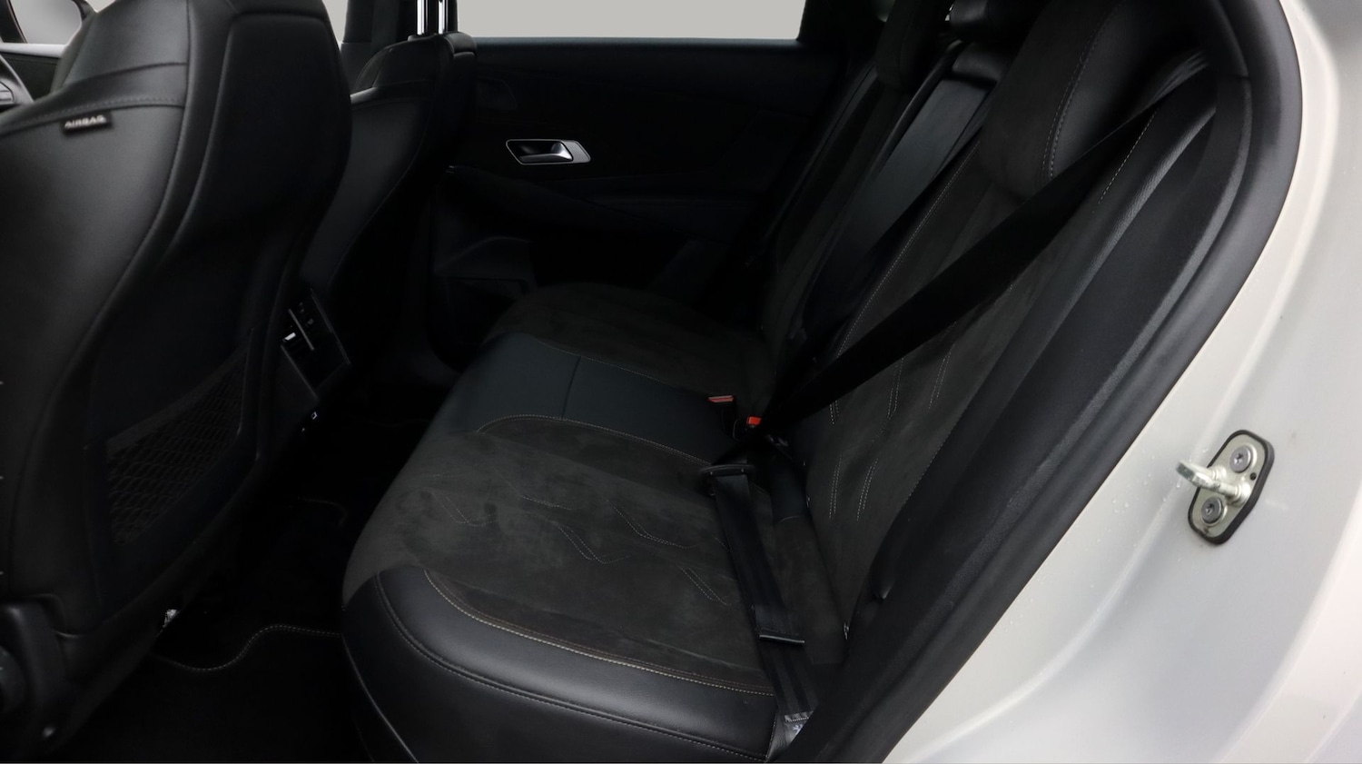 Used DS Automobiles DS 7 Crossback 2021 for sale - 77438034: Photo 16